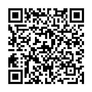 无数的闪电顿时噼里啪啦往那赤金罐子里招呼进去二维码生成