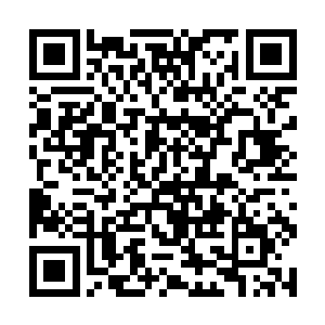 无论冬天还是夏天他都不会关上窗户开空调或者暖气二维码生成