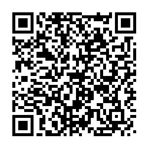 无论谁都不相信一个美国多金美女会与一个中国卑微的打节仔因爱结合二维码生成