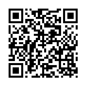 无语抬头望大厅那简洁却明亮的灯具……二维码生成