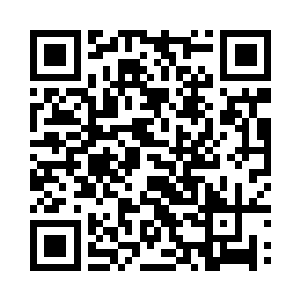 时代华纳旗下n的记者在影院拦住了一位刚刚从二维码生成