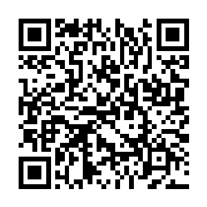 明安的外甥垂下了目光来自把秃部的什长弯刀入鞘二维码生成