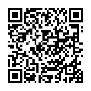 明郁毫不留情的一掌就从夭华的身后狠狠打向转身的夭华二维码生成