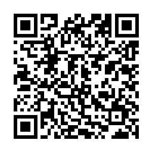 星瞳少女撒娇般的语气搭配着中年大叔的声音响起来二维码生成