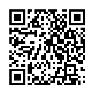 是几幅纵横交错如立体迷宫般的草图二维码生成