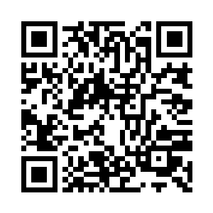 是带着金属支架和下面的底座一起滑行的二维码生成