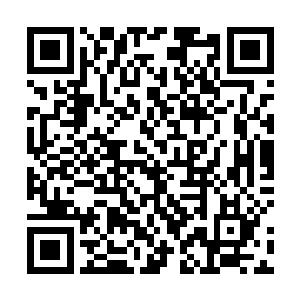 是接受别人的帮助呢还是要自己勇敢坚强的面对这一切二维码生成