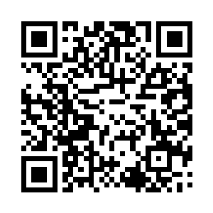 是董小忍开着车带着君陌非前往别墅那边的二维码生成