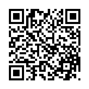 显然有些挣扎在是暴力抢夺还是谈判中二维码生成