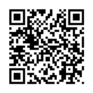 晶莹剔透的冰花在一瞬间迸裂而开二维码生成