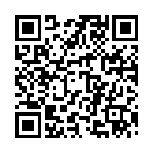 晶莹剔透的手指将一个碧绿色葡萄塞进口中二维码生成