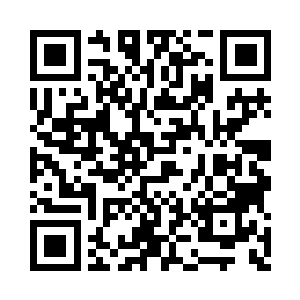 更不知道他到底是看着紫晴还是看着司徒馨儿二维码生成