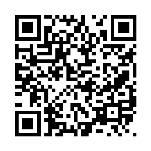 更加显得那枚粉色钻石项坠的璀璨夺目二维码生成