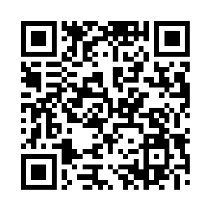 更强大的真龙古剑从汹涌的巨兽群中飞过二维码生成