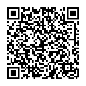 更没有人去救援正不断的往那如同巨兽张着的嘴一样的黑洞陷入的永昌帝二维码生成