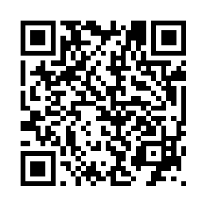 曹琳娜看了大概十几分钟才回我说二维码生成