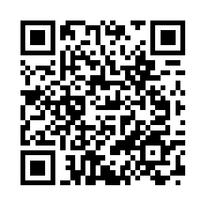 曾经看着别的小孩被爸爸这样举高高二维码生成