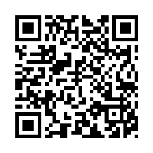 最前一人向着舰身上醒目的赵阀徽章一指二维码生成