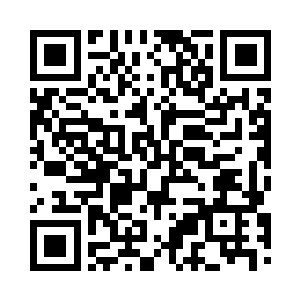 最前面那个跟着单手持枪撑起上半身二维码生成