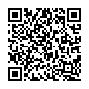 最后一部分却是分部在山德鲁身体周围的地面上二维码生成