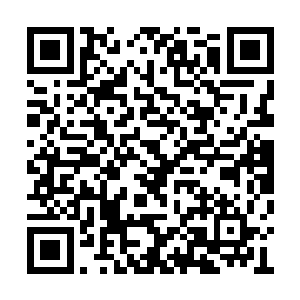 最后则是环球影业……特蕾西拨打了上百个电话二维码生成