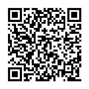 最后却将视线定格在叶妩旁边的史密斯先生身上二维码生成