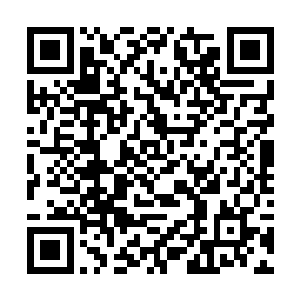 最后在粉裸裸的脚踝附近留下了一片闪闪的晶润……二维码生成