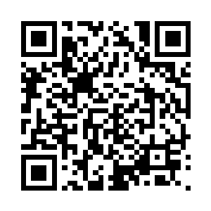 最后来到了一个小宫殿一般的建筑群拱门前二维码生成