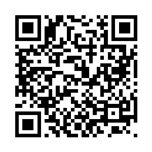 最后的一团人形浓雾闪电一样的往前冲出二维码生成