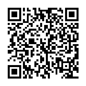 最后龙傲天觉得没有什么事情于是就悄悄地退开了这个地方二维码生成