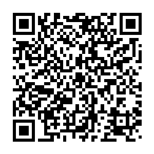 最好是能让这个不知道天高地厚的家伙以后彻底的远离自己的女神二维码生成