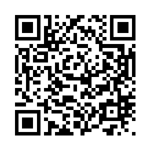 最终缓缓的停到了那偌大的广场前方二维码生成