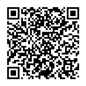 最要命的是明夜空每一次运用乱风步还会在平地上出现一个自己的残影二维码生成
