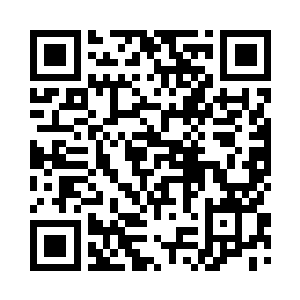 有一些昏暗的光线从四周洞壁处传来二维码生成