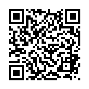 有两个护卫模样的人迎面跑了过来二维码生成