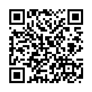 有两名男子从阴暗的角落中走了出来二维码生成