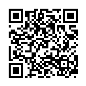 有两名边军斥候在门外大声谈笑着走过二维码生成