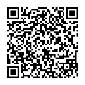 有了这样的想法梅尔听到码头上齐一铭呼换皮球的声音心里能不紧张么二维码生成