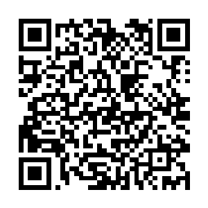 有些人就真的直接趴在人家娇小的身体上就不起来了二维码生成