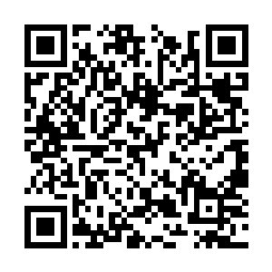 有人在她们住的酒店房间门口丢垃圾物和淫秽物品二维码生成