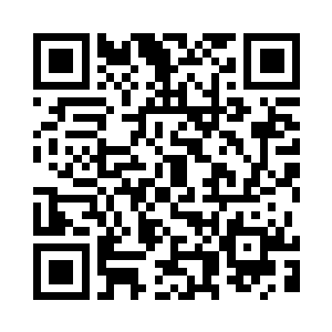 有多名编剧正在按照模板进行填充二维码生成