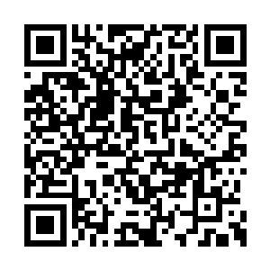 有时候还得从她妈的手里划拉一点钱去贴补女儿二维码生成