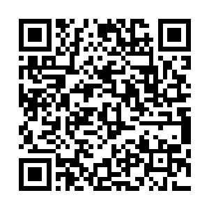 有的姑娘大胆热情地将自己头上的冰花的那个自己的意中人二维码生成