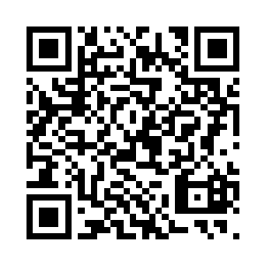 有的更是激动的跪在了地上痛哭流涕二维码生成