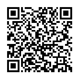 服务生对边学道这样东方面孔游客的需求很了解二维码生成