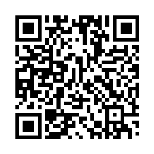 望着下方围绕着凌云身体急速翻飞的黑色阔剑二维码生成