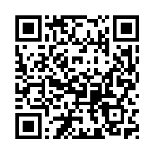 朝着停在步行街路口的车走了过去二维码生成