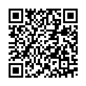 朝着它圆滚滚的小屁屁上拍了起来二维码生成