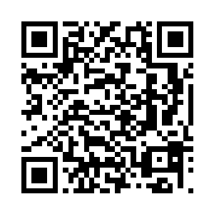 朝着张均坐定的方向行五体投地大礼二维码生成