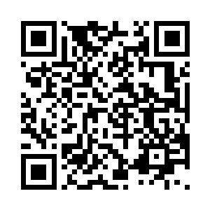 朱平安出门准备将洗净的短裤凉到外面二维码生成
